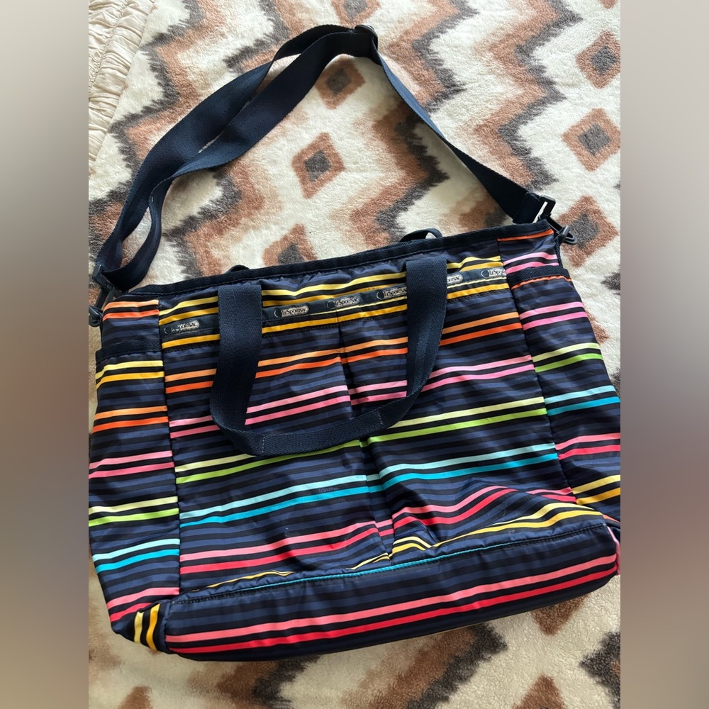 Le Sportsac baby bag